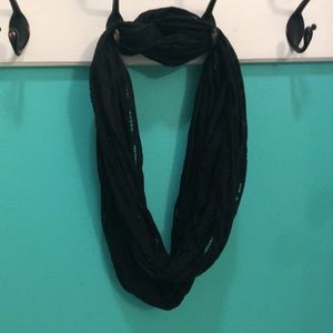 Infinity scarf